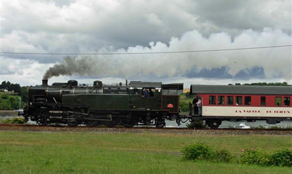 The steam train of Paimpol - Pontrieux, in Brittany - Stereden, Village de Chalets