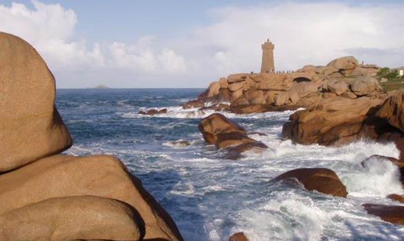 Perros Guirec on the Pink Granite Coast - Stereden, Village de Chalets