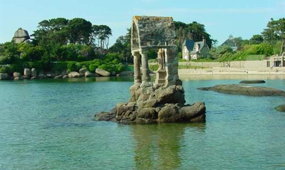 Perros Guirec on the Pink Granite Coast - Stereden, Village de Chalets