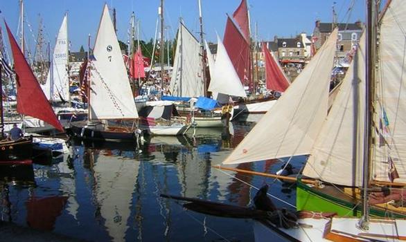 Paimpol : the port - Stereden, Village de Chalets