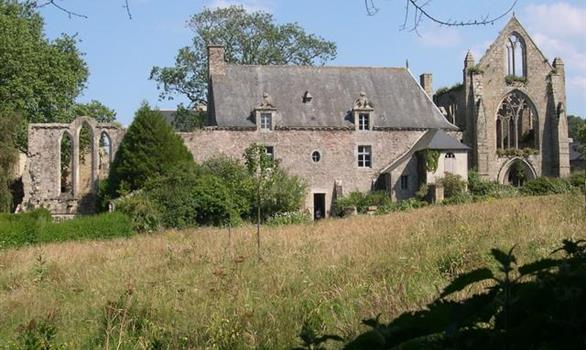 Paimpol : the Beauport abbay - Stereden, Village de Chalets