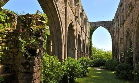 Paimpol : the Beauport abbay - Stereden, Village de Chalets