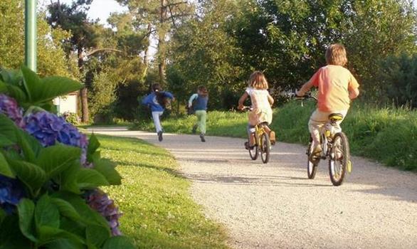 Family vacation rentals Bretagne - Stereden, Village de Chalets