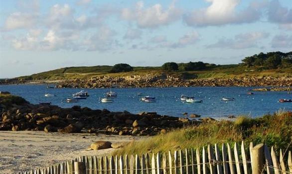 Pleumeur Bodou dans les Côtes d'Armor en BRETAGNE - Stereden, Village de Chalets