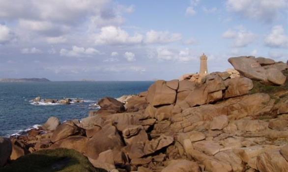 Côtes d'Armor - BRETAGNE - Stereden, Village de Chalets