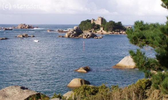 Côtes d'Armor - BRETAGNE - Stereden, Village de Chalets