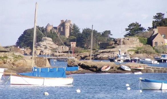 Côtes d'Armor - BRETAGNE - Stereden, Village de Chalets