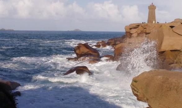 Côtes d'Armor - BRETAGNE - Stereden, Village de Chalets