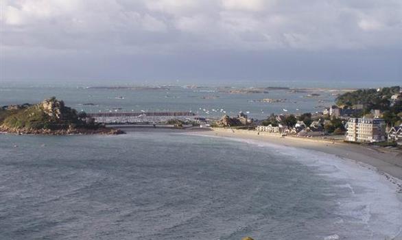 Port and beach of Trebeurden - Stereden, Village de Chalets