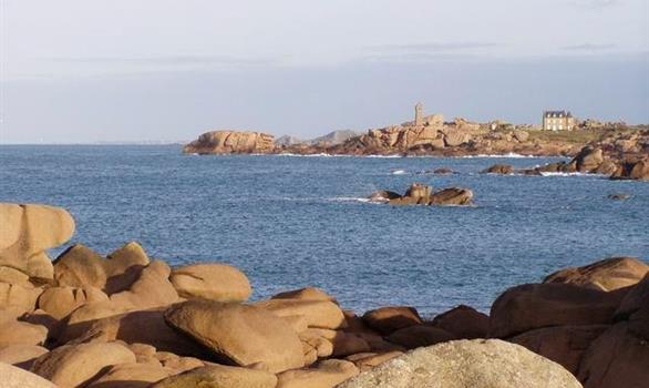 Ploumanach and the pink granite coast - Stereden, Village de Chalets