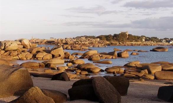Perros-Guirec on the pink granite coast - Stereden, Village de Chalets