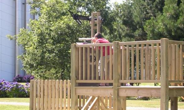 Pleumeur Bodou : The City of Telecommunications: exhibitions, performances, events, tours, family games. - Stereden, Village de Chalets