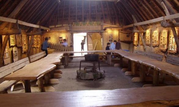 the Gallic village of Pleumeur Bodou - Stereden, Village de Chalets