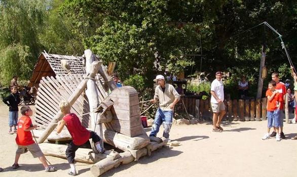 amusement park and playground for families and young children - Stereden, Village de Chalets