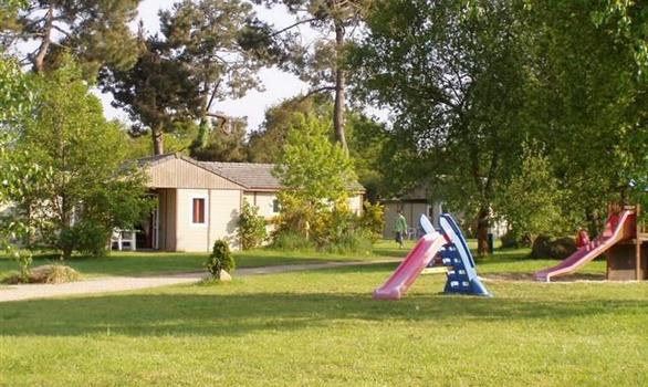 Book your holidays in Brittany and enjoy the "Pink Granite Coast" ! - Stereden, Village de Chalets
