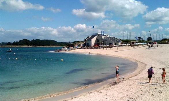 beach of Pors Gelen on the "ile Grande" - Stereden, Village de Chalets