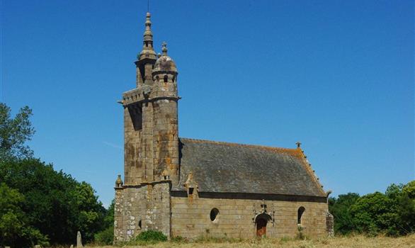 Saint-Samson's chapel : one of the most typical chapels of Bretagne - Stereden, Village de Chalets