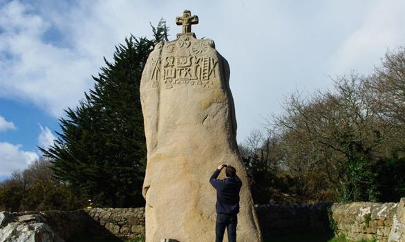 The famous christianized menhir of St. Uzec Pleumeur Bodou - Stereden, Village de Chalets