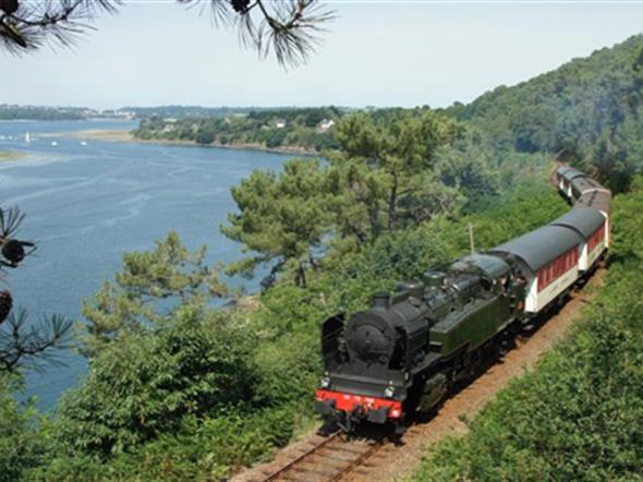 The steam train of Paimpol - Pontrieux, in Brittany - Stereden, Village de Chalets