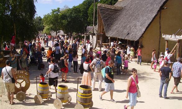 Parc du Radôme : the Gallic Village, games and leisure through the Gauls ! - Stereden, Village de Chalets
